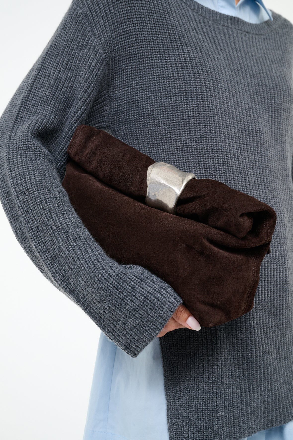 CUFF CLUTCH | ESPRESSO SUEDE - Image 4