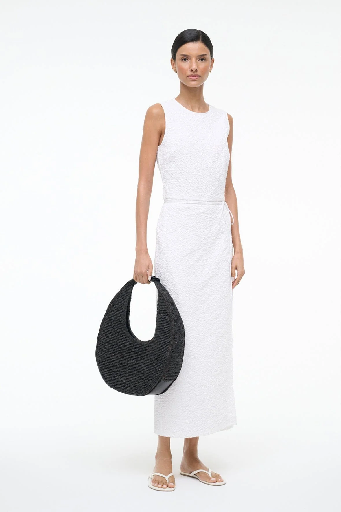 LARGE RAFFIA MOON TOTE BAG | BLACK RAFFIA - Image 6