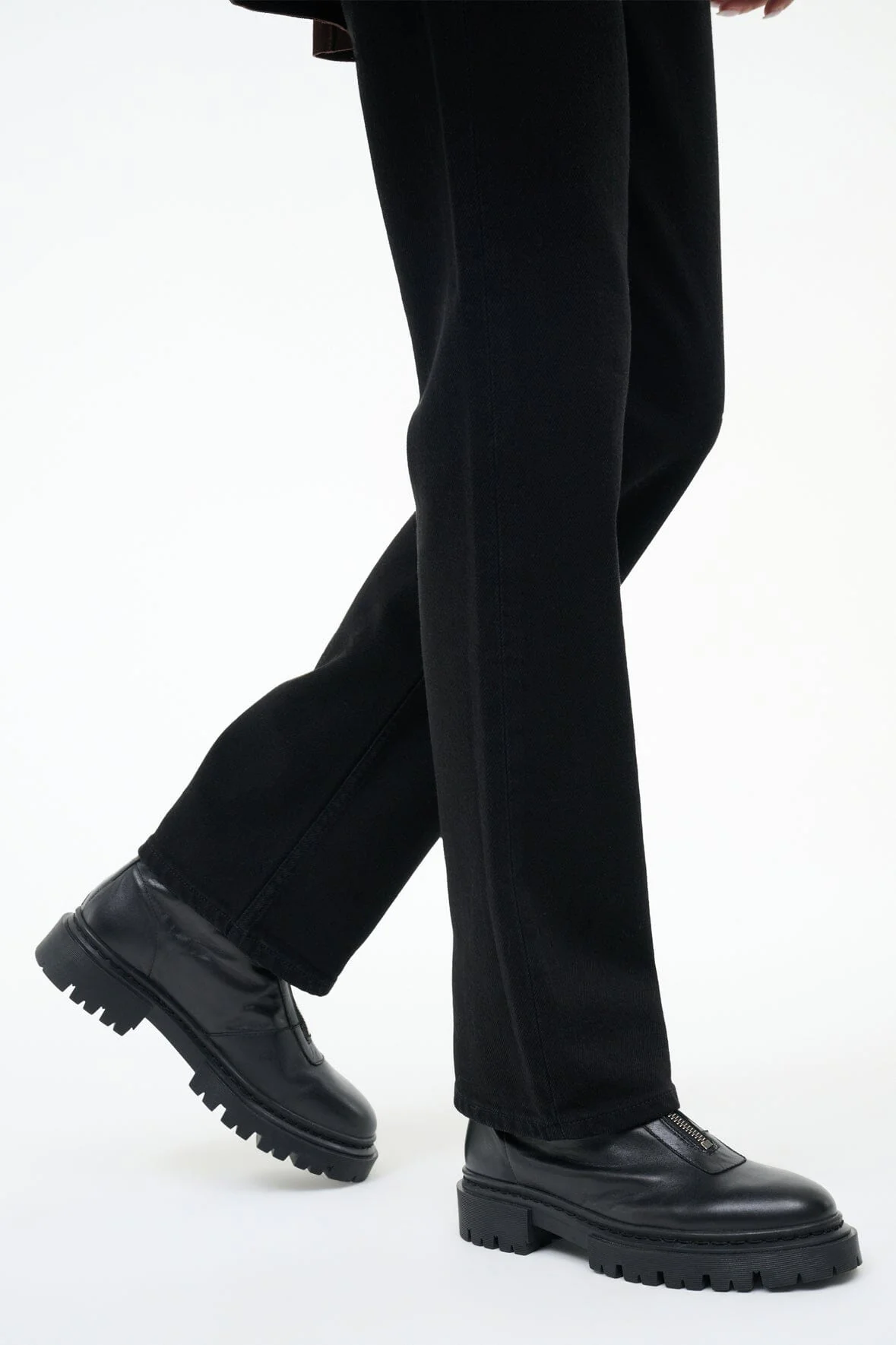 MILES ZIP ANKLE BOOT | BLACK - Image 4