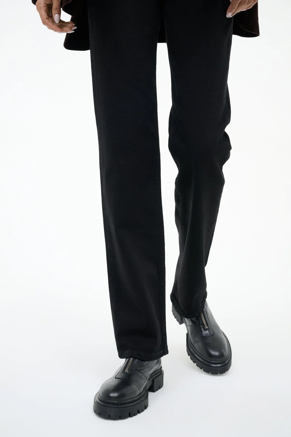 MILES ZIP ANKLE BOOT | BLACK - Image 6